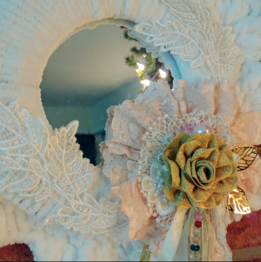 Crochet Shabby Chic Romantic Wall Wreath Mirror Décor